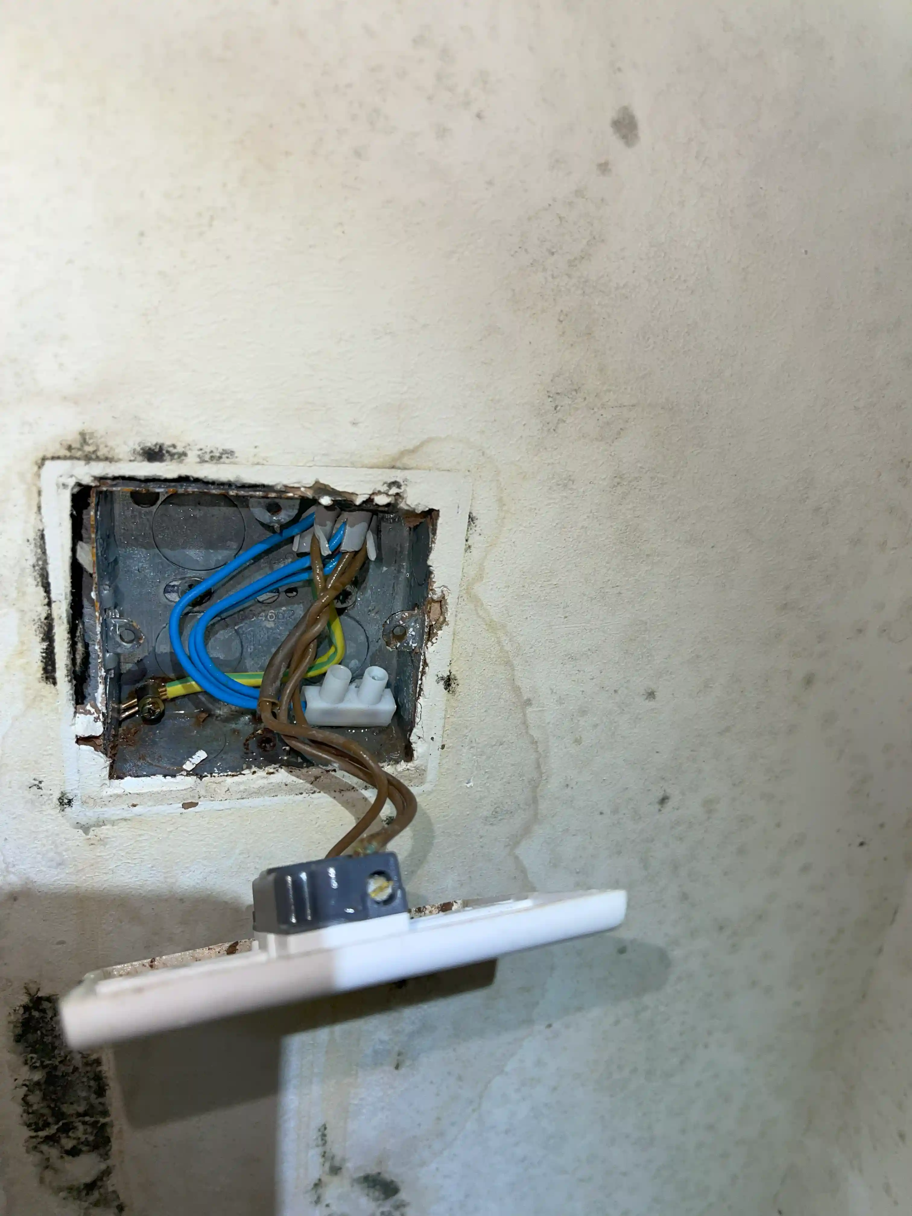 24 Hours Emergency Electrician near Tunbridge Wells